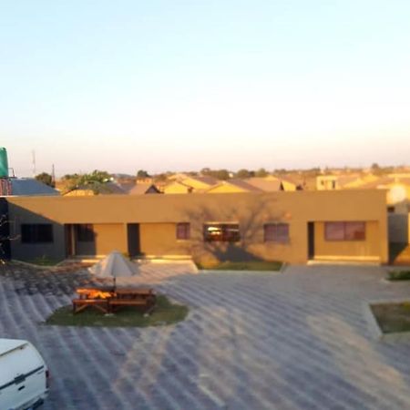 Legends Executive Lodge Choma Extérieur photo