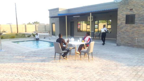 Legends Executive Lodge Choma Extérieur photo