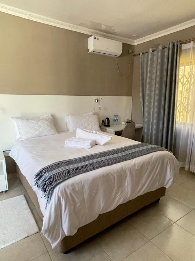 Legends Executive Lodge Choma Extérieur photo