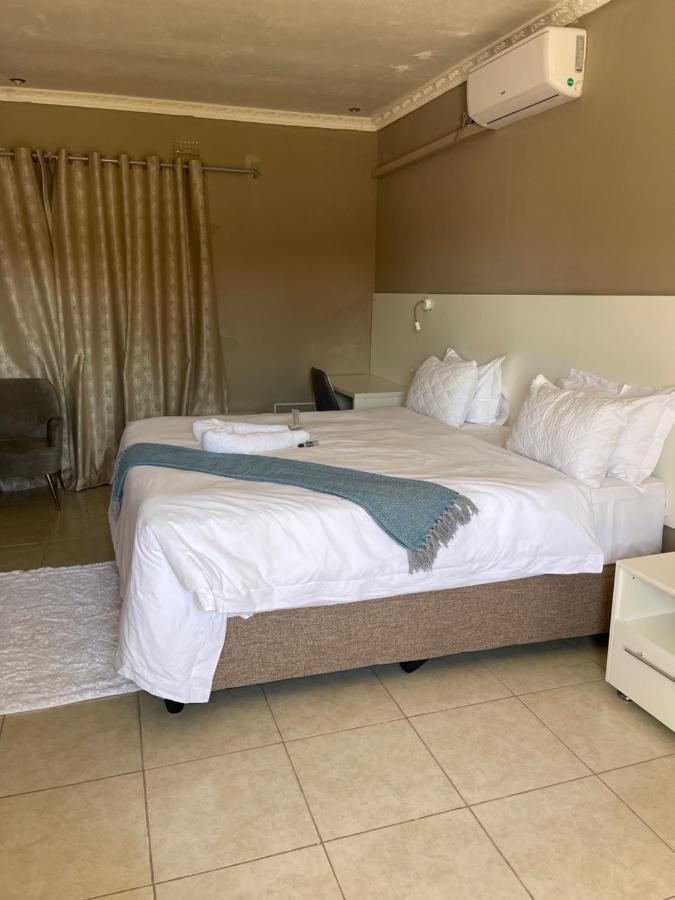 Legends Executive Lodge Choma Extérieur photo
